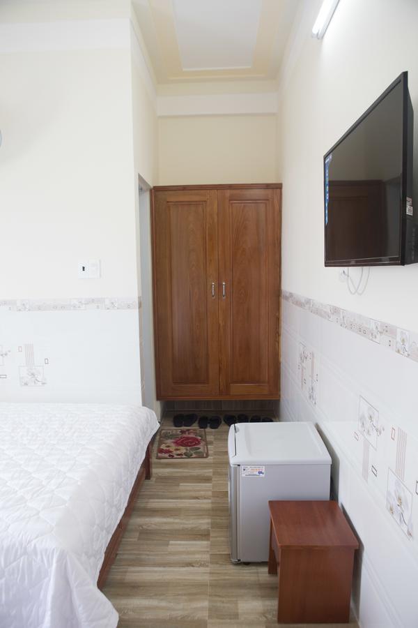 Trieu Hoang Hotel Quy Nhon Exterior photo